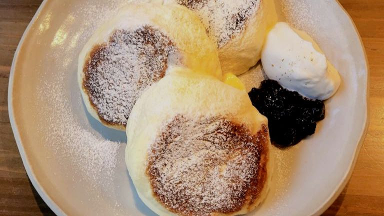 Cafe Tamon's souffle pancakes in Kanazawa, Japan