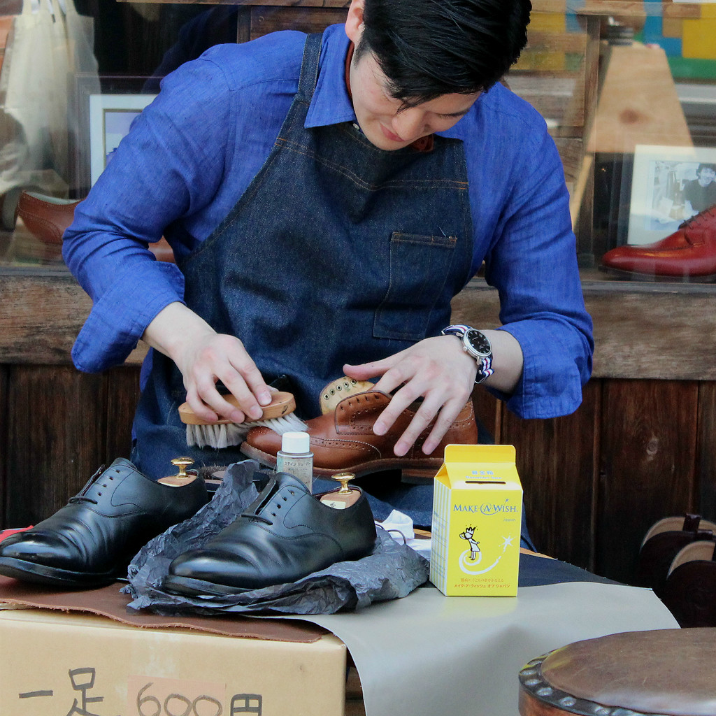 Local shops bring their work outdoors during Shin Tatemachi's street fair