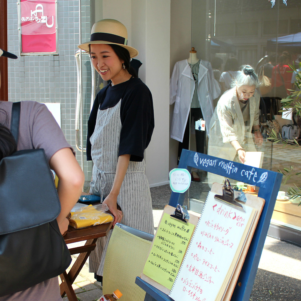 The local vegetarian cafe joins the booths at Shin-Tatemachi's Coffee Campaign