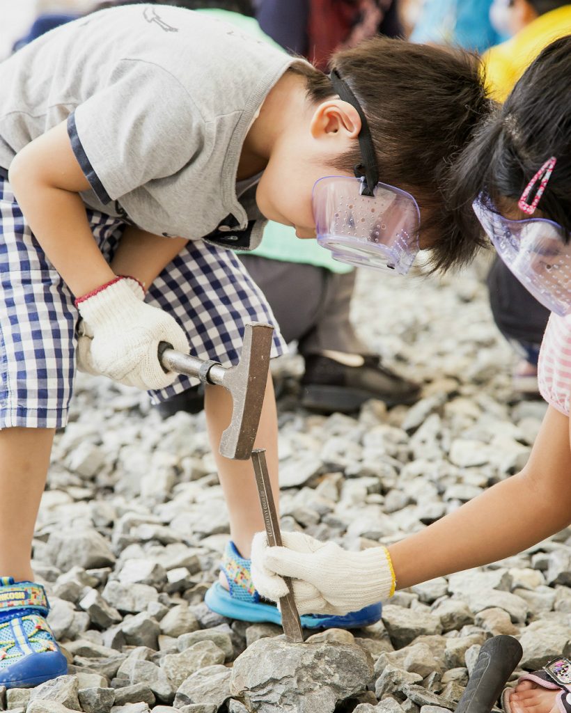 Little excavators are welcome to join in at the excavation site.