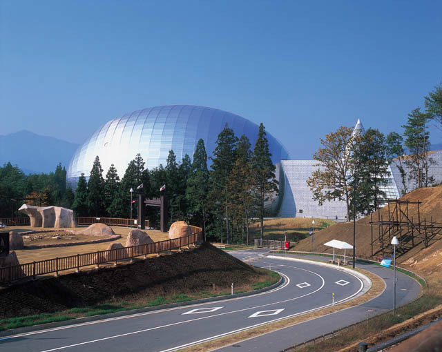 The exterior of the Fukui Prefectural Dinosaur Museum