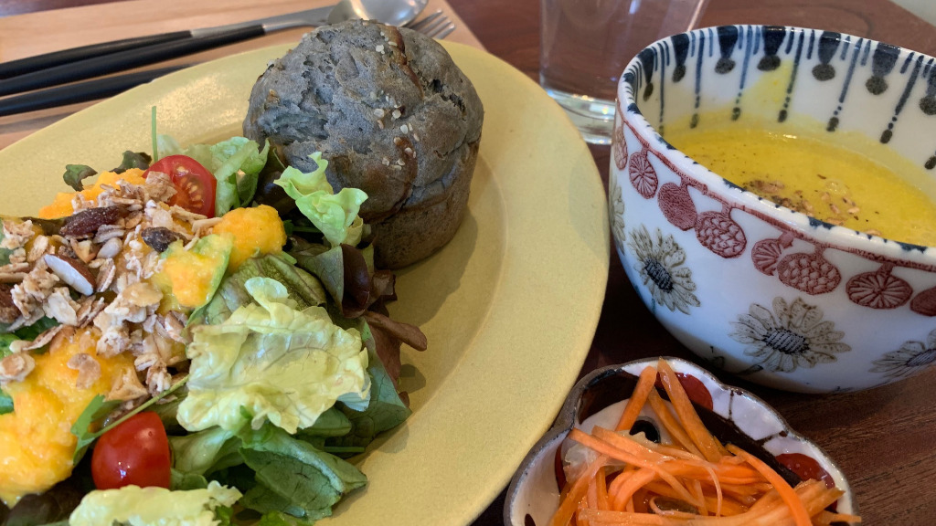 Muffin lunch set at Ihanoha Vegan Cafe in Kanazawa, Japan, including salads and a soup