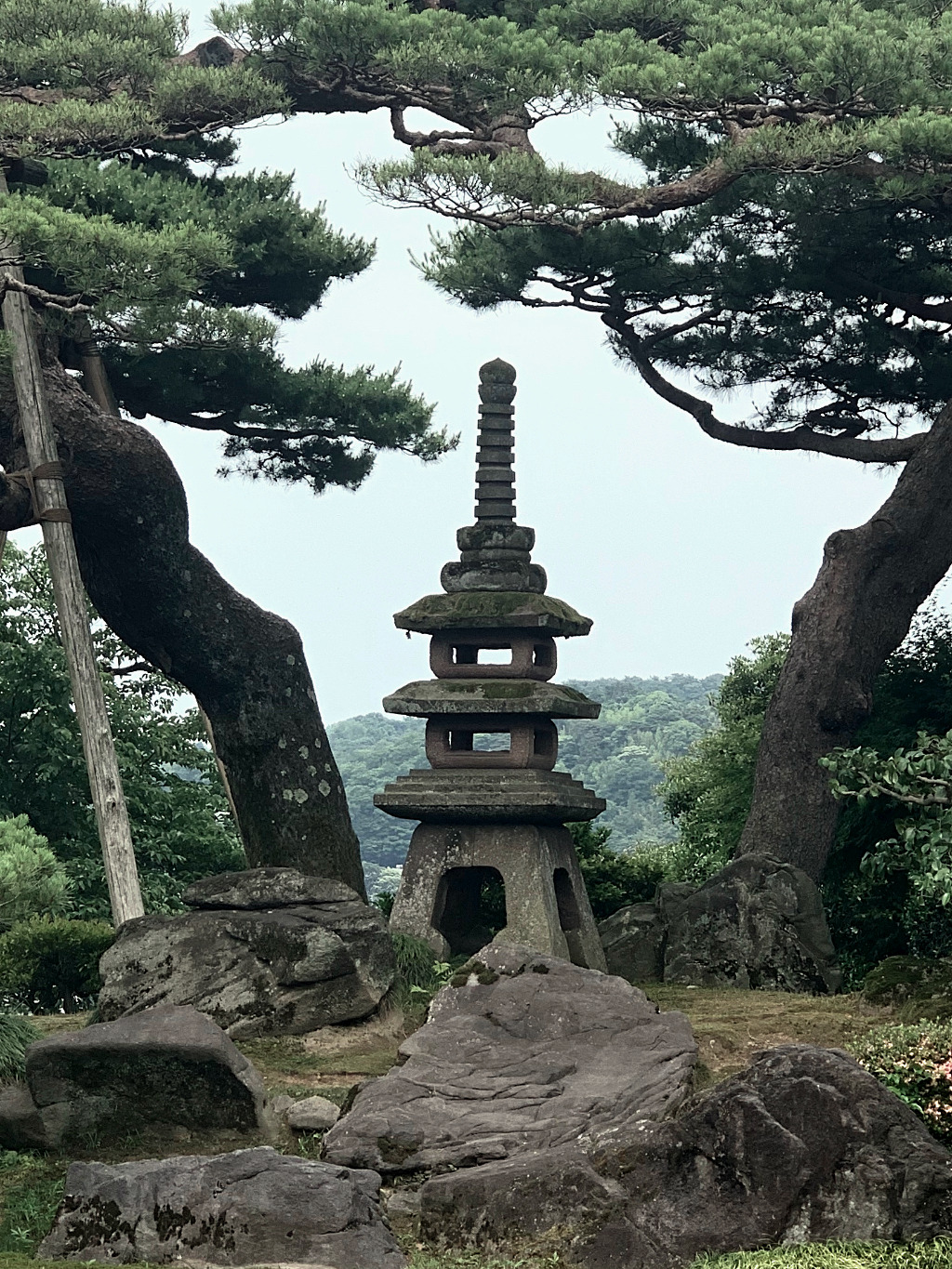 7 Gods Pagoda in Kenrokuen Kanazawa