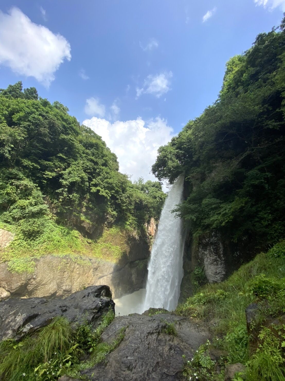 Wataga-taki Waterfall in Tedori Gorge, Karen Unami