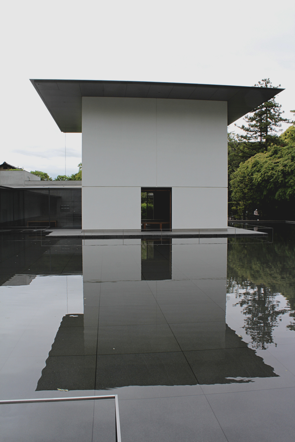 DT Suzuki Museum view from zelkova bench