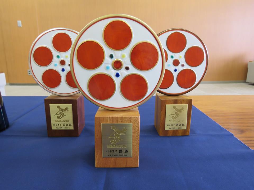 First, Second, and Third Place Kanazawa Marathon trophies made from Kutani-yaki porcelain